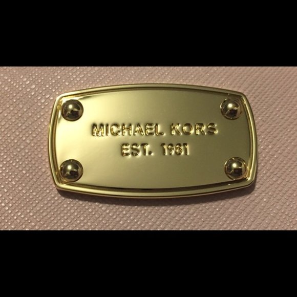 Michael Kors Sandrine Large Studded Saffiano Pink Leather NWT - Picture 7 of 8